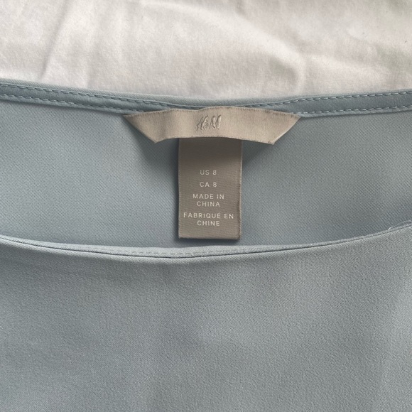 Women’s H&M Blouse - Robin’s Egg Blue - Sz 8 - Picture 4 of 4